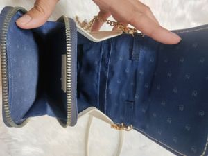 Chic Crossbody Phone Bag