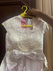 Elegant Ombre Paded  Evening Gown with Bow Detail