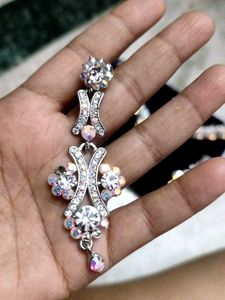 Stunning Rhinestone Necklace &amp; Earrings Set