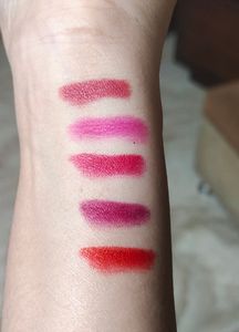 Combo Of Huda Beauty 5 in 1 Creamy Matte Lipstick (Red Edition)