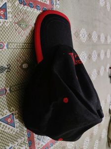 Black and Red Baseball Cap 🧢