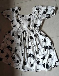 Chic White Floral Dress