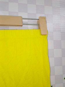 (1000)Yellow Women's Shorts
