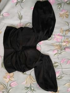 Chic Black Puff Sleeve Top