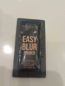 Huda Beauty Easy Blur Primer Sample