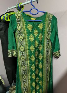 Green Ethnic Kurta with Yellow Print
