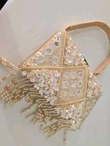 🔻PRICE DROP - LAVIE LUXE Embroidered Clutch
