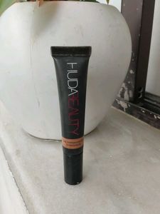 Huda Beauty Concealer- Peanut Butter 24G.