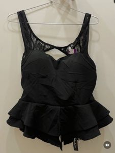 padded lace Backless Peplum Top