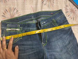 Cantabil Blue Denim Capri Jeans in 32 waist