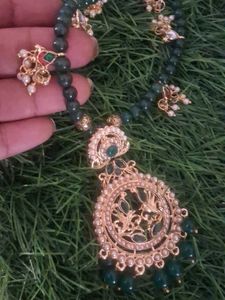 Elegant Green Beaded Necklace &amp; Earrings Set