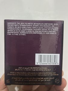 Charlotte Tilbury Airbrush Flawless Finish Powder