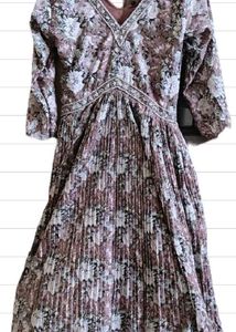 Elegant Floral Pleated Maxi Dress