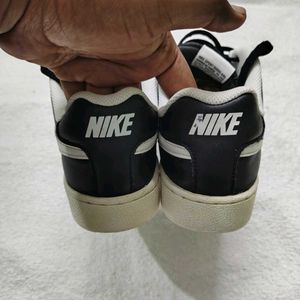 Nike Men's Black Leather Sneakers