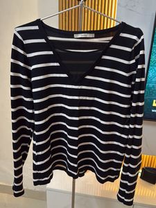 Striped V-Neck Long Sleeve Top