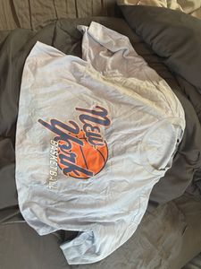 New York Basketball Graphic T-Shirt