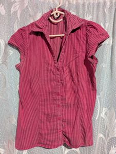 y2k PINK FITTED BUTTON TOP