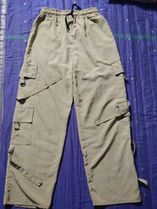 woman's Cargo Pants with Straps