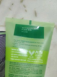 The Derma Co. serum and simple facewash