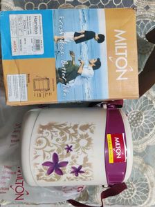 brand new Milton Hamilton Lunch Box