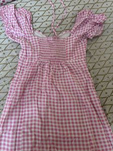 Pink Gingham Puff Sleeve Dress