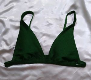 Stylish Ribbed V-Neck Bikini Top