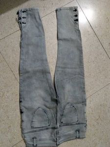 Stylish Acid Wash Jeans with White Tank