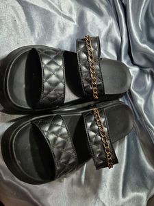 Chic Quilted Chain Slides