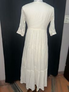 Elegant White Chikankari Kurta