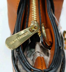 MICHEAL KORS Signature Canvas Tote Bag*
