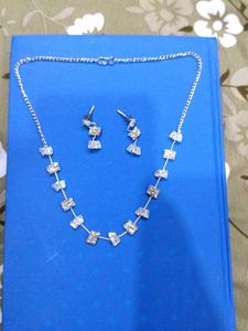 Elegant Necklace and Earring Set
