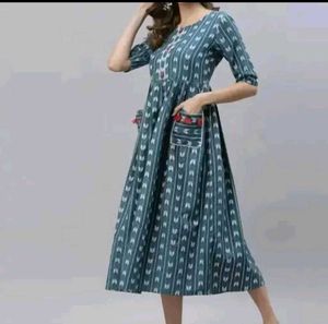 Stylish Blue Printed Pocket Dress