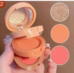 Triple Shade Blush / highlighter/ eyeshadow Palett