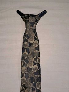 Tie Never used Geometric patterned black Olive g