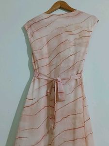 Flowy Maxi Dress with Tie Detail by Chin studio