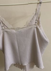H&amp;M DIVIDED lacy crop top