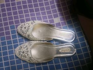 New Without Tag Party Wear Slippers In 39 Number