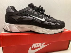 Nike Air Monarch IV Men's Sneakers
