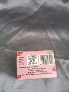 Pilgrim Lipbalm And Lip Serum