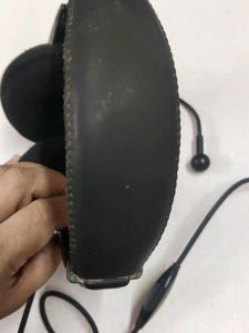 Wired Headphones &amp; Earbud Set