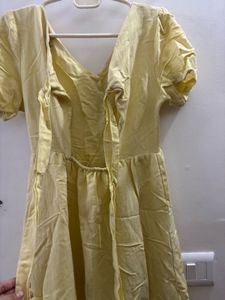 Chic Yellow Button-Front Midi Dress