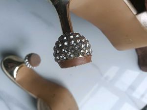 Sparkling Bow Slip-on Sandals