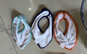 Set of 3 Baby Bibs
