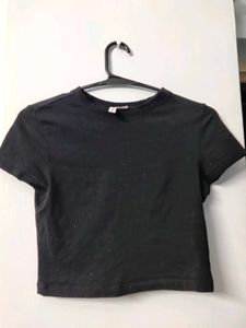 white/black Cropped T-Shirt