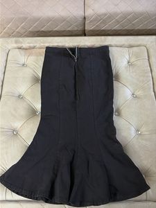 Chic Black Fishtail Skirt
