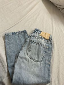 Light Wash Relaxed Fit Jeans