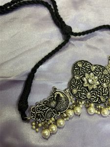 Peacock Pearl Choker Necklace