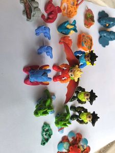 kinderJoy 🐲dragon🐉collaboration full action fig