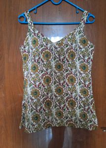 Floral Print Short Kurti