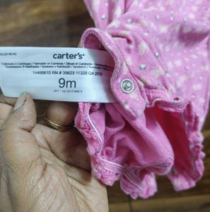 2 onesie for girls ( 6-9 months)